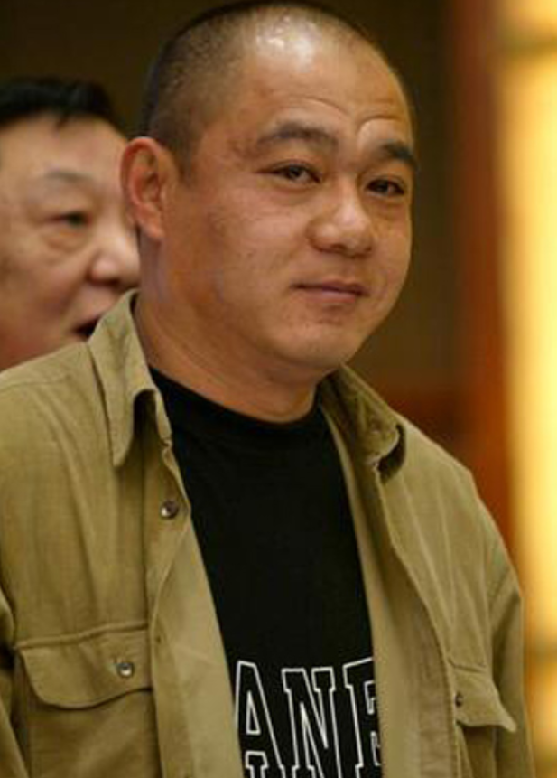 回顾郑卫莉前夫赵君20年坚持不娶全心陪伴儿子前妻再嫁杜淳父亲