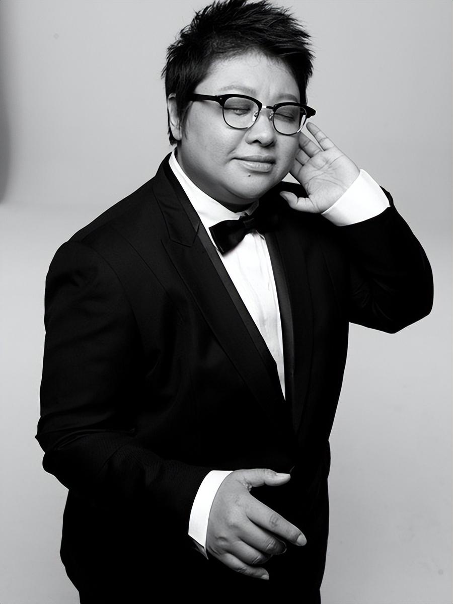 回顾韩红的母亲雍西女儿52岁仍未婚单身让她纠结心痛