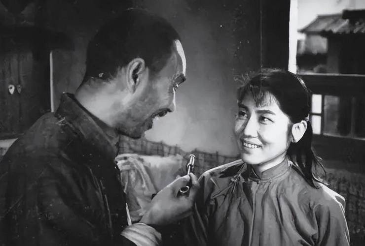 回顾仲星火被女儿赶出家门抱憾离世八年后遗孀的话让人心痛