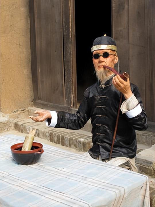 回顾算命先生不认识你却能张口说出你家几口人原因其实很简单