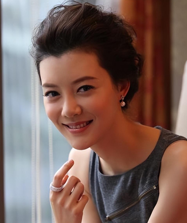 回顾车晓不顾一切与山西富豪闪婚结婚仅2年就离婚今怎样了