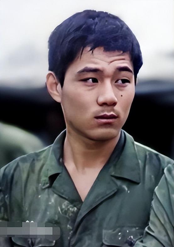 回顾郑卫莉前夫赵君20年坚持不娶全心陪伴儿子前妻再嫁杜淳父亲