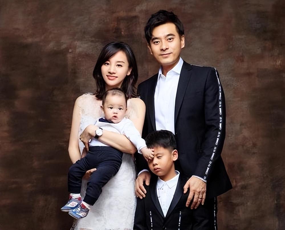 回顾陈龙和好兄弟胡歌六搭出演繁花娶章龄之今家庭圆满