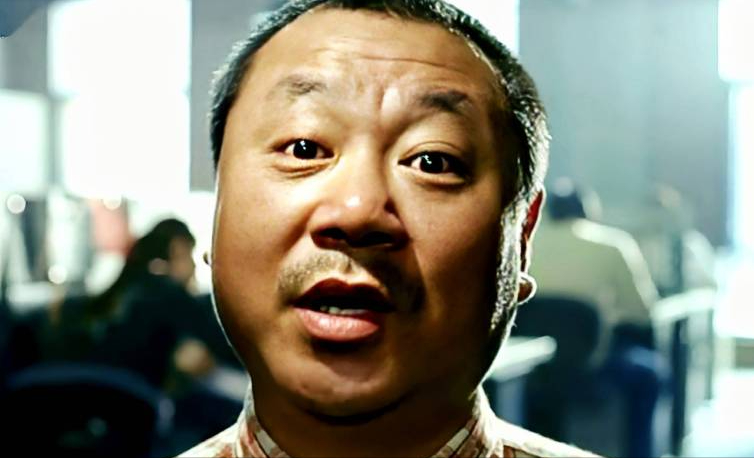 回顾范伟母亲早逝后给父亲找老伴他娶护士为妻却在婚姻中弱势