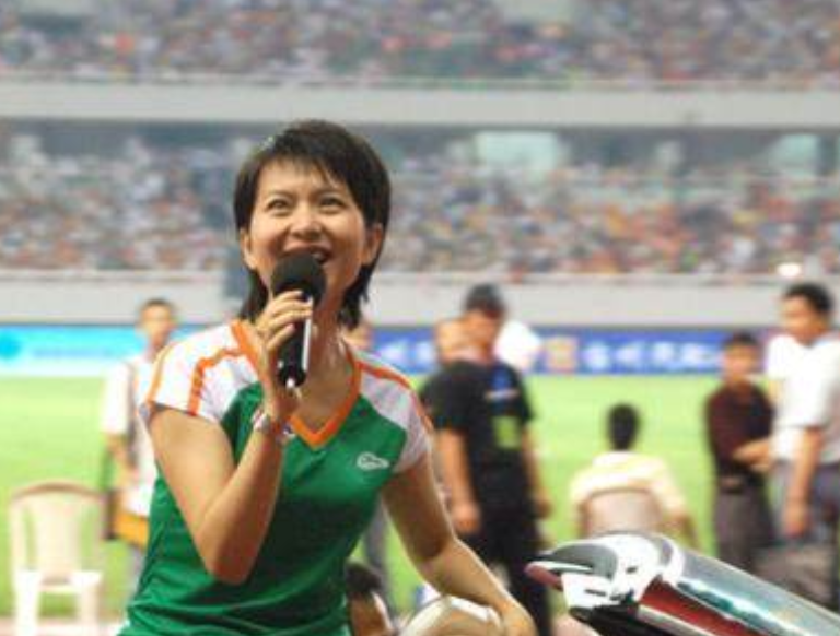 回顾一级演员甘萍没破坏黎兵婚姻是他主动追的我现在很幸福