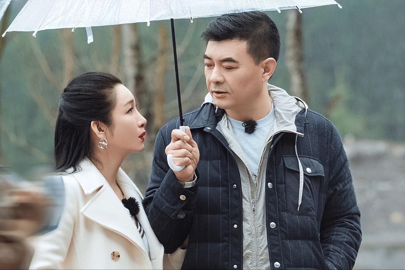 恋爱是一回事,生活又是另一回事,两者有着本质的差别.