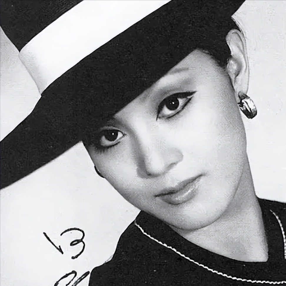 回顾何莉莉屡遭背叛却不离婚丈夫死后她的报复让小三有苦难言