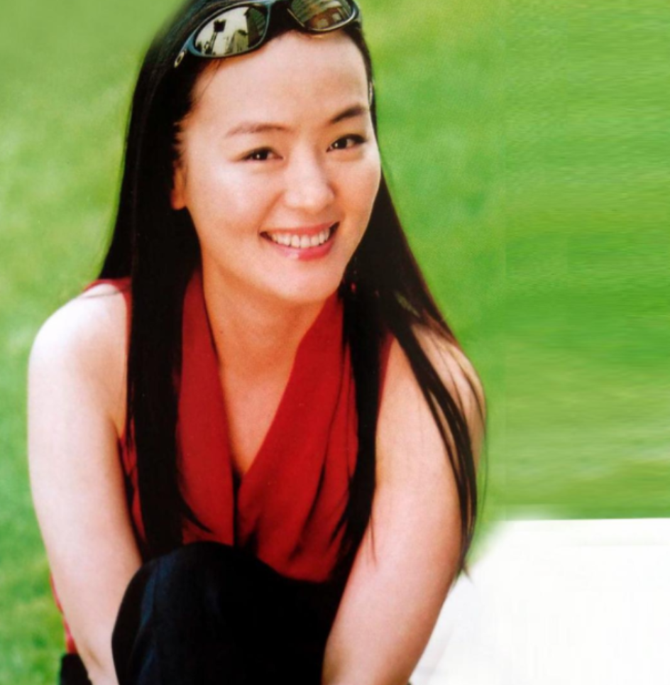 回顾主持人孙小梅嫁给平凡小丈夫38岁为夫高龄生子今很幸福