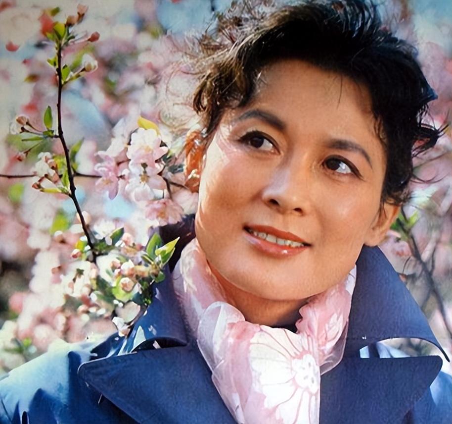 回顾乌鸡国王后向梅那唯一亏欠过的人才是成就她的贵人