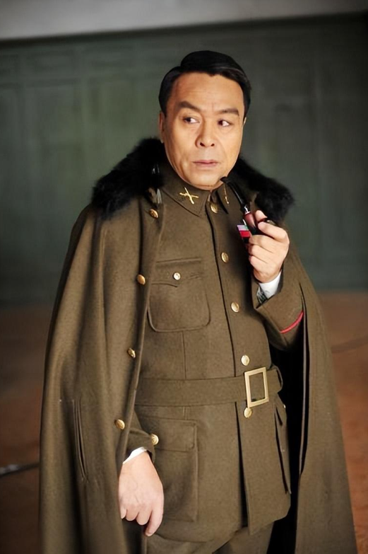 回顾著名演员储智博24岁娶初恋婚后分居16年今婚姻状况如何