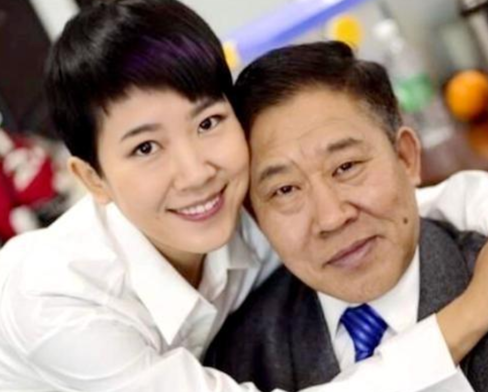 回顾杜旭东女儿杜金京怀孕6个月时痛哭是父亲给我离婚的勇气