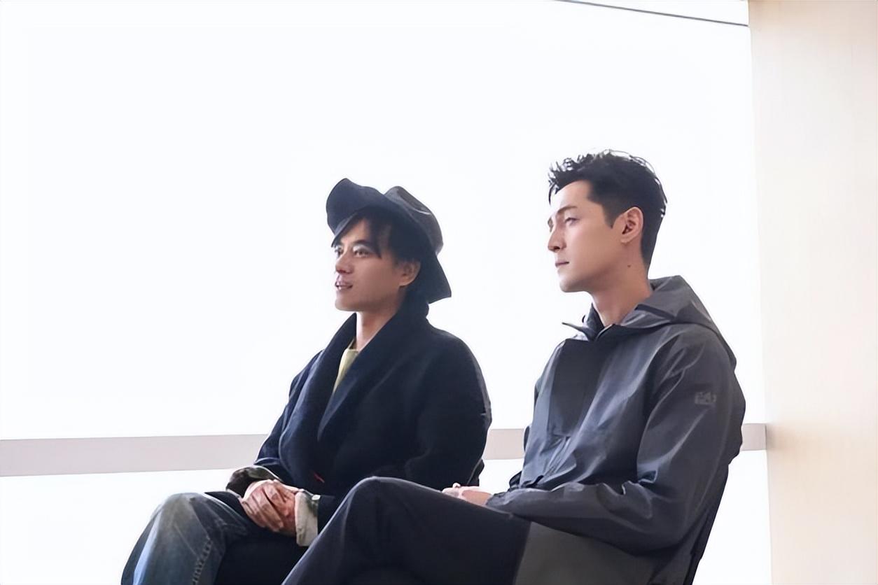 回顾陈龙和好兄弟胡歌六搭出演繁花娶章龄之今家庭圆满