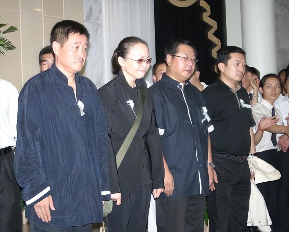 回顾高秀敏和有妇之夫同居14年去世17年后女儿发文悼念