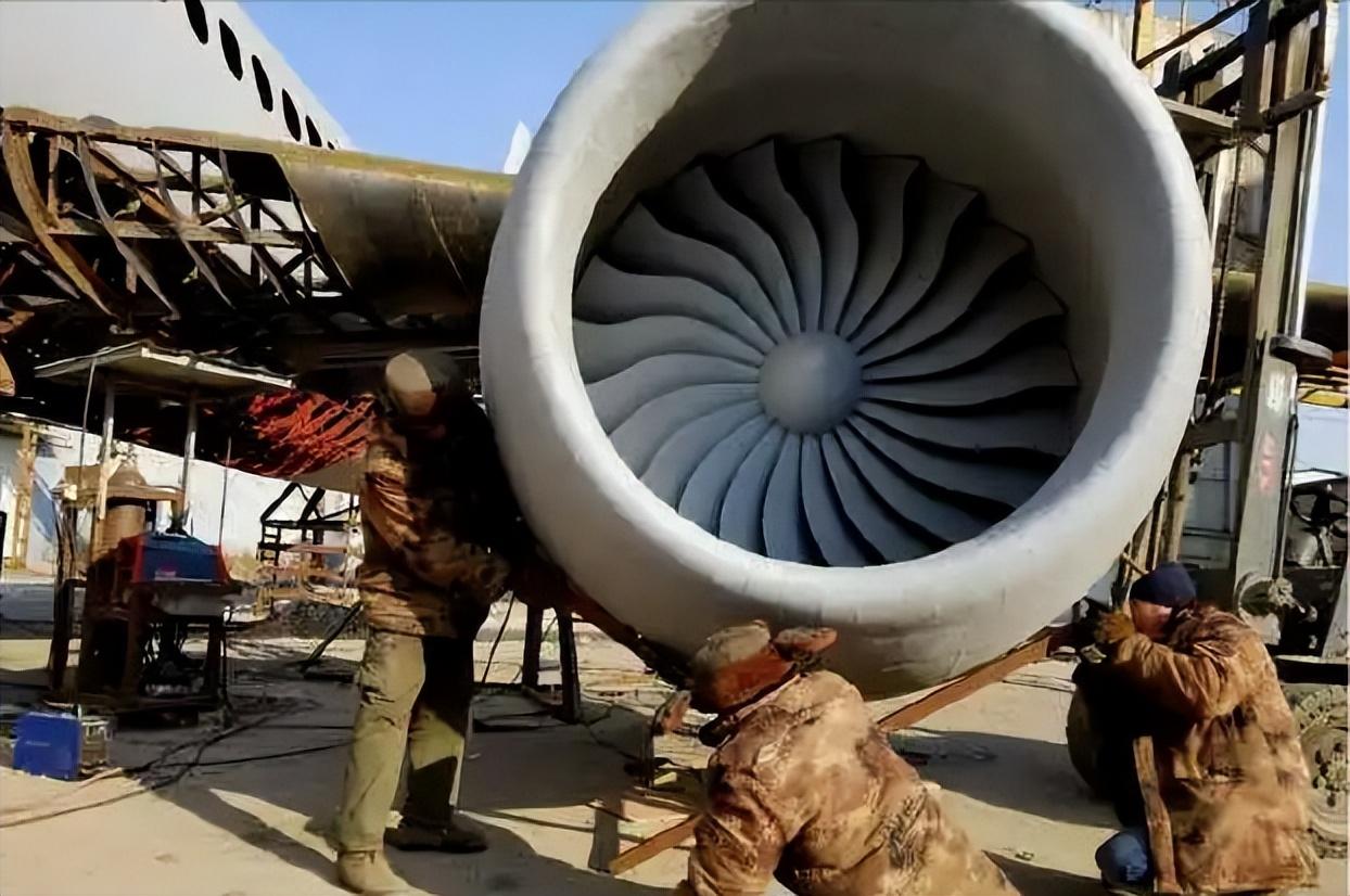 回顾辽宁农民自费300万,图纸成山耗费3年,1比1复刻造出a320大飞机