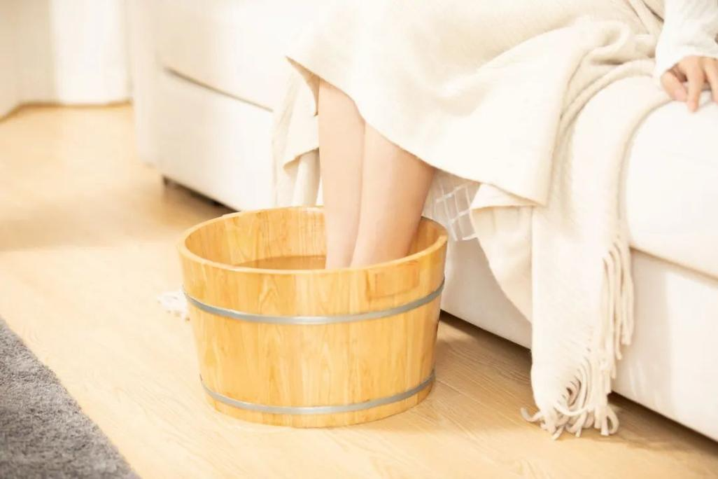 睡觉的时候很难暖脚女人要补血了牢记这几个方子