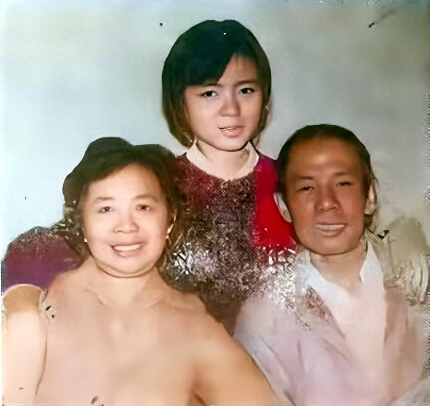 回顾魏宗万娶房东的女儿为妻结婚就当继父晚年供外孙留学