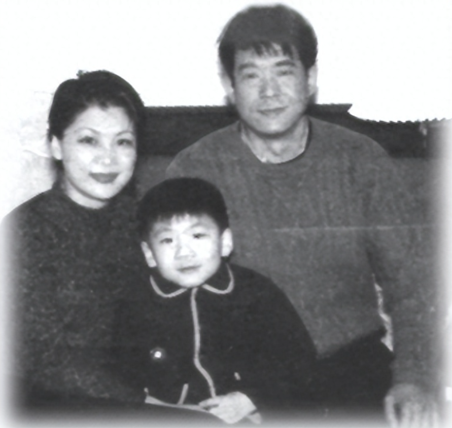 回顾军旅歌手范琳琳30岁接连痛失父母丈夫是大家熟悉的音乐人