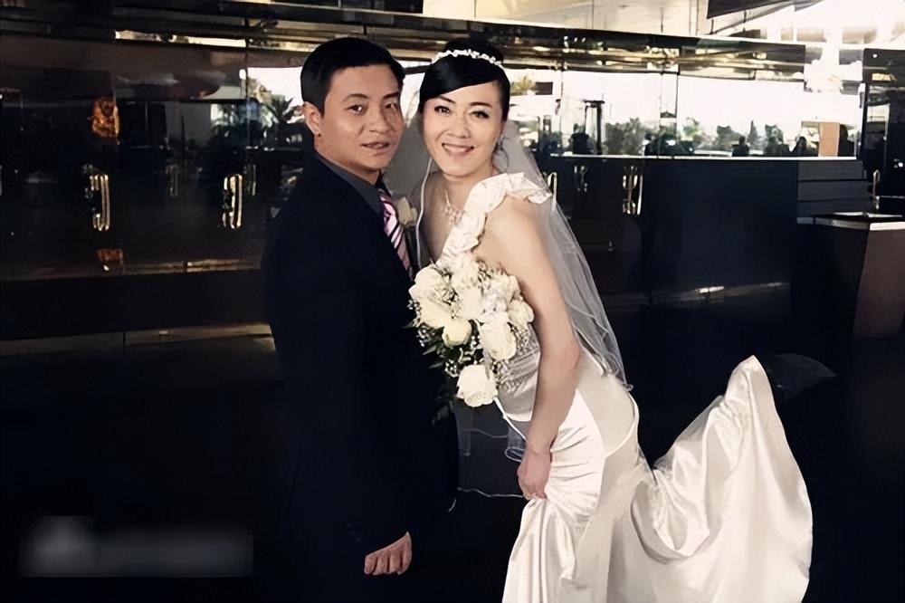 回顾演员李琳嫁大10岁导演不幸福二婚嫁运动员李大双苦尽甘来
