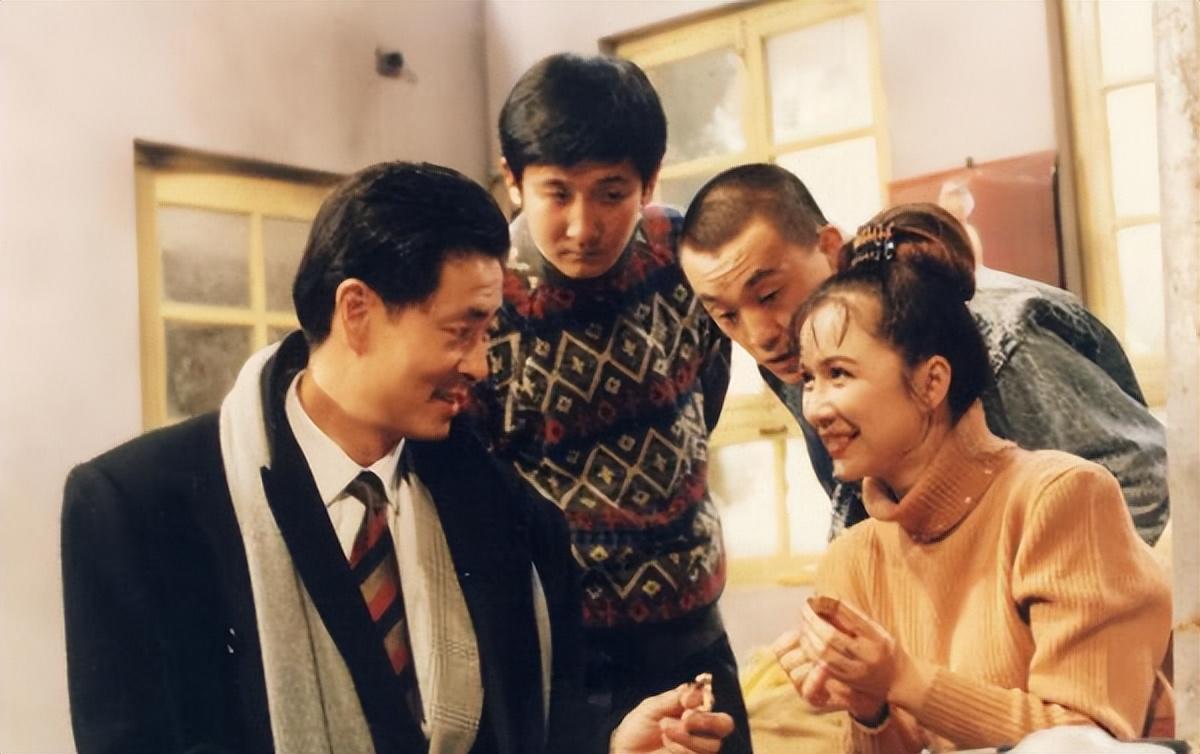 回顾著名演员梁天帮离世的哥哥梁左还债同行曝他与妻子早已离婚