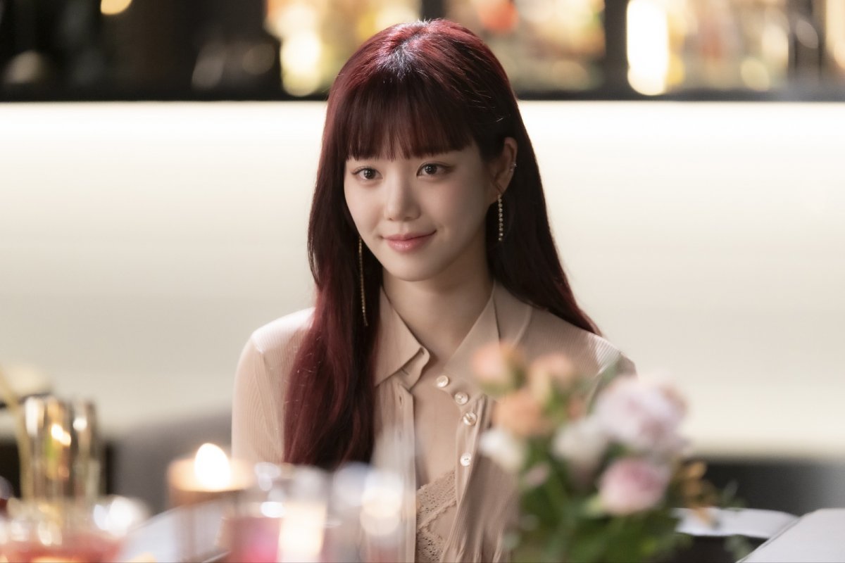 《七人的复活》李侑菲华丽的外貌无疑成为了焦点