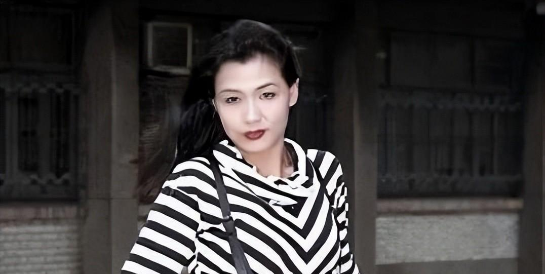 回顾孟庭丽早已去世抢救11天难敌病魔91岁母亲坐轮椅送终