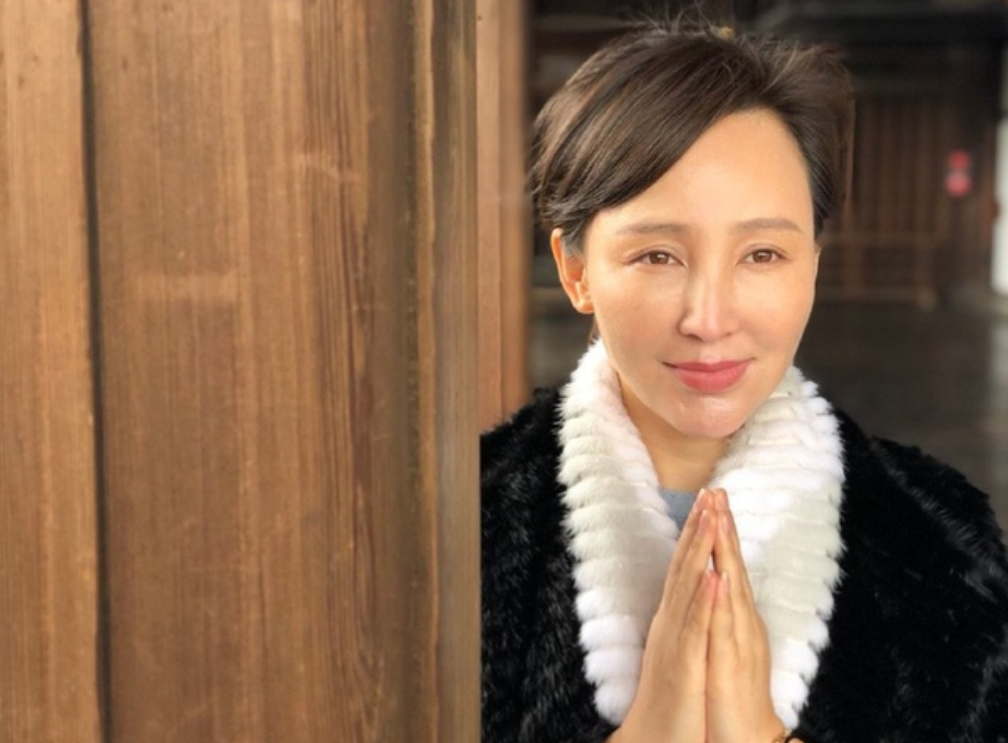 回顾岳丽娜不嫌弃郭靖宇家贫裸婚住6平米出租屋婚后连生三胎