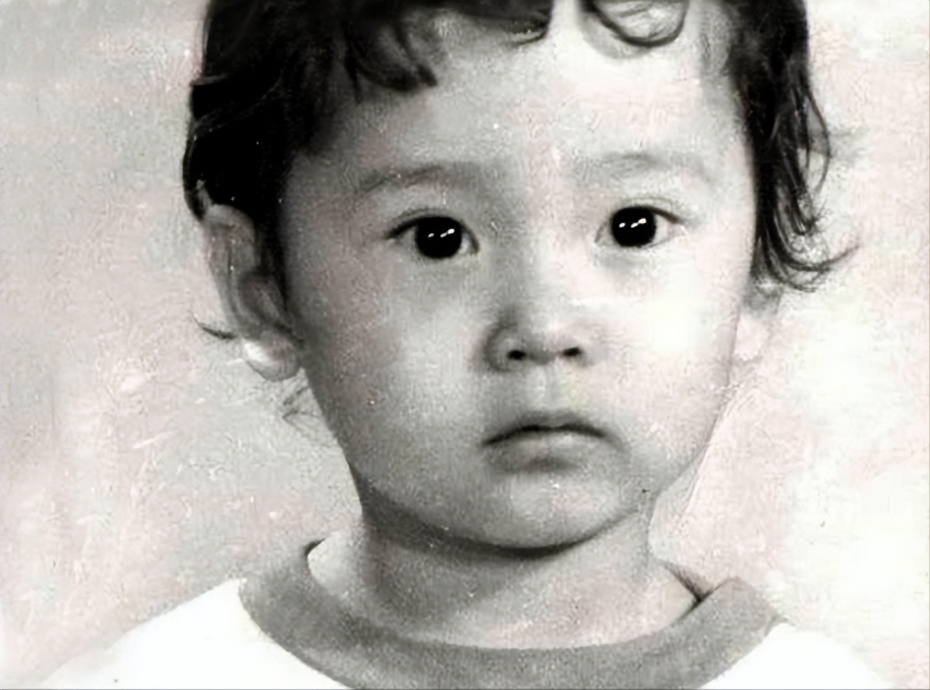 回顾演员海清25岁嫁海归高中同学紧抱黄磊大腿她才是人间清醒