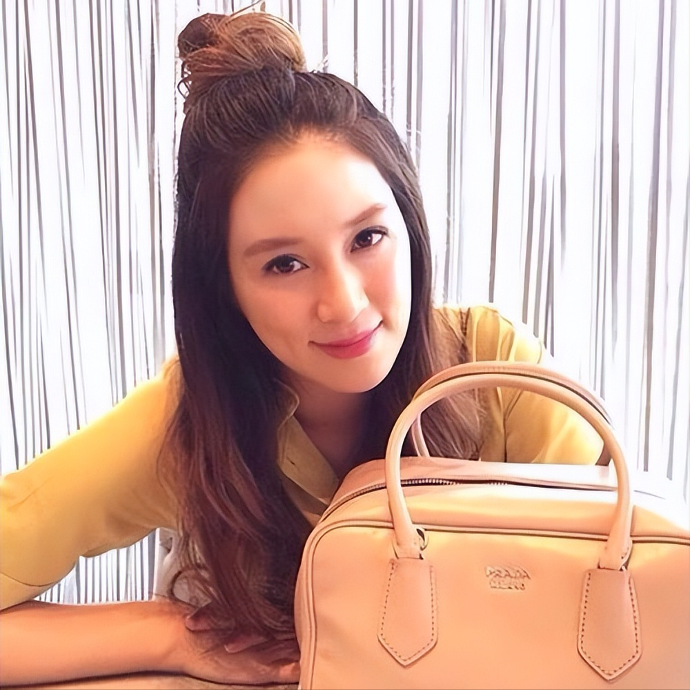 回顾徐子淇生一个儿子公公奖励10亿年仅30身价超千亿