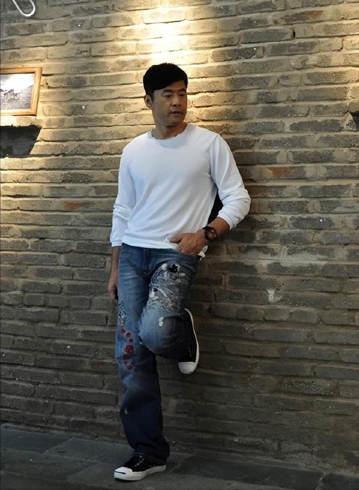 夫妻间的吵架,又成为了横亘在于子龙头上的一个炸弹,这个炸弹直到四年