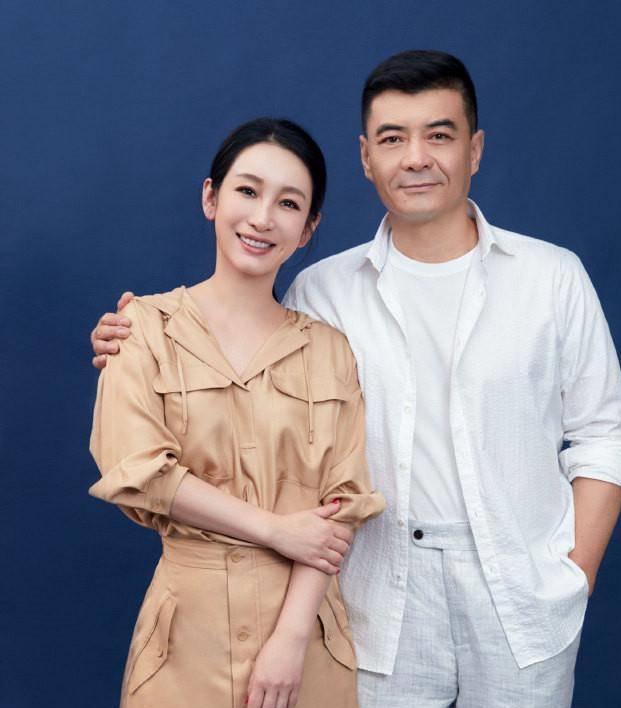 回顾王新军家人相继离世如今的我不敢老去还要照顾老母亲
