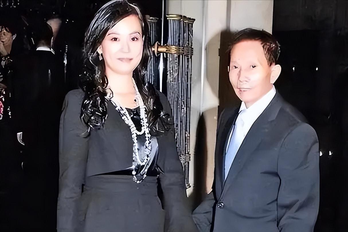 回顾翁静晶声讨成龙偷情致上司坠亡将双面尼姑拉下马