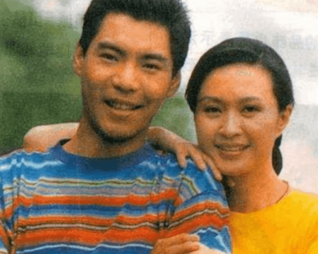 方舒的第一任丈夫是导演陈国星,两人是校友,知根知底,大学时期就是