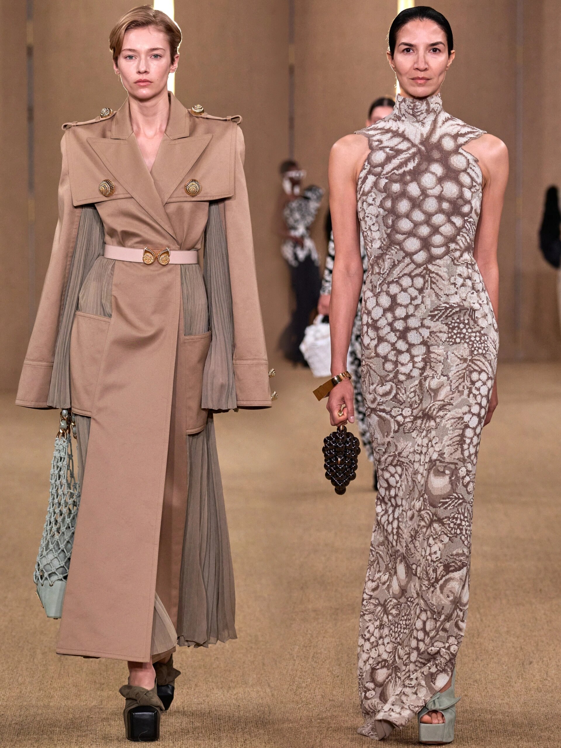 这个系列的服装设计简直