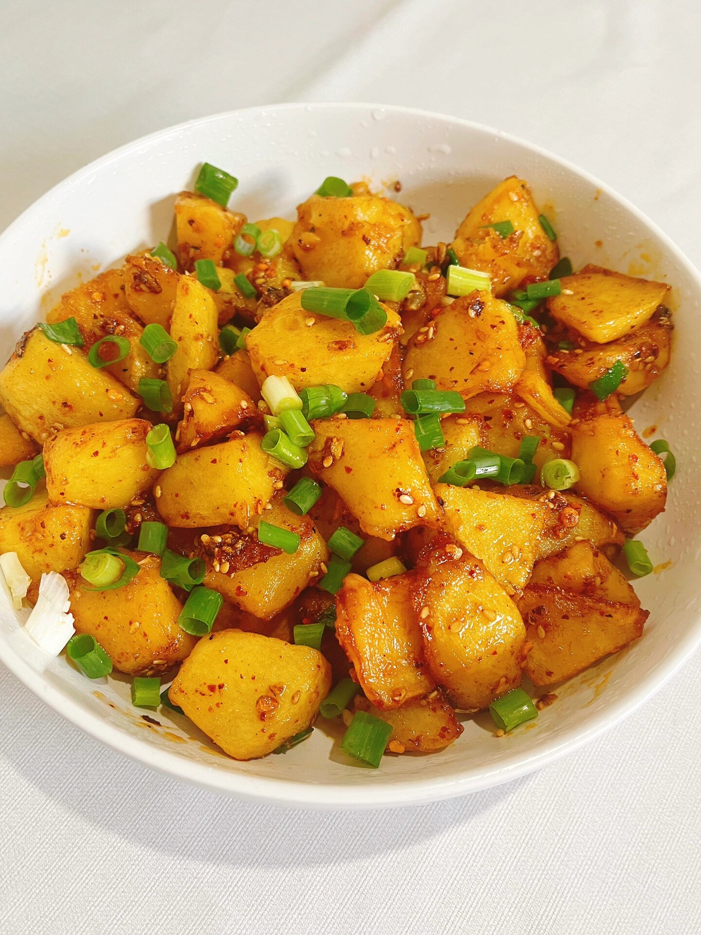 今天回老家做了糖醋麻辣锅巴土豆,我妈让我原地开店,口感绝佳.