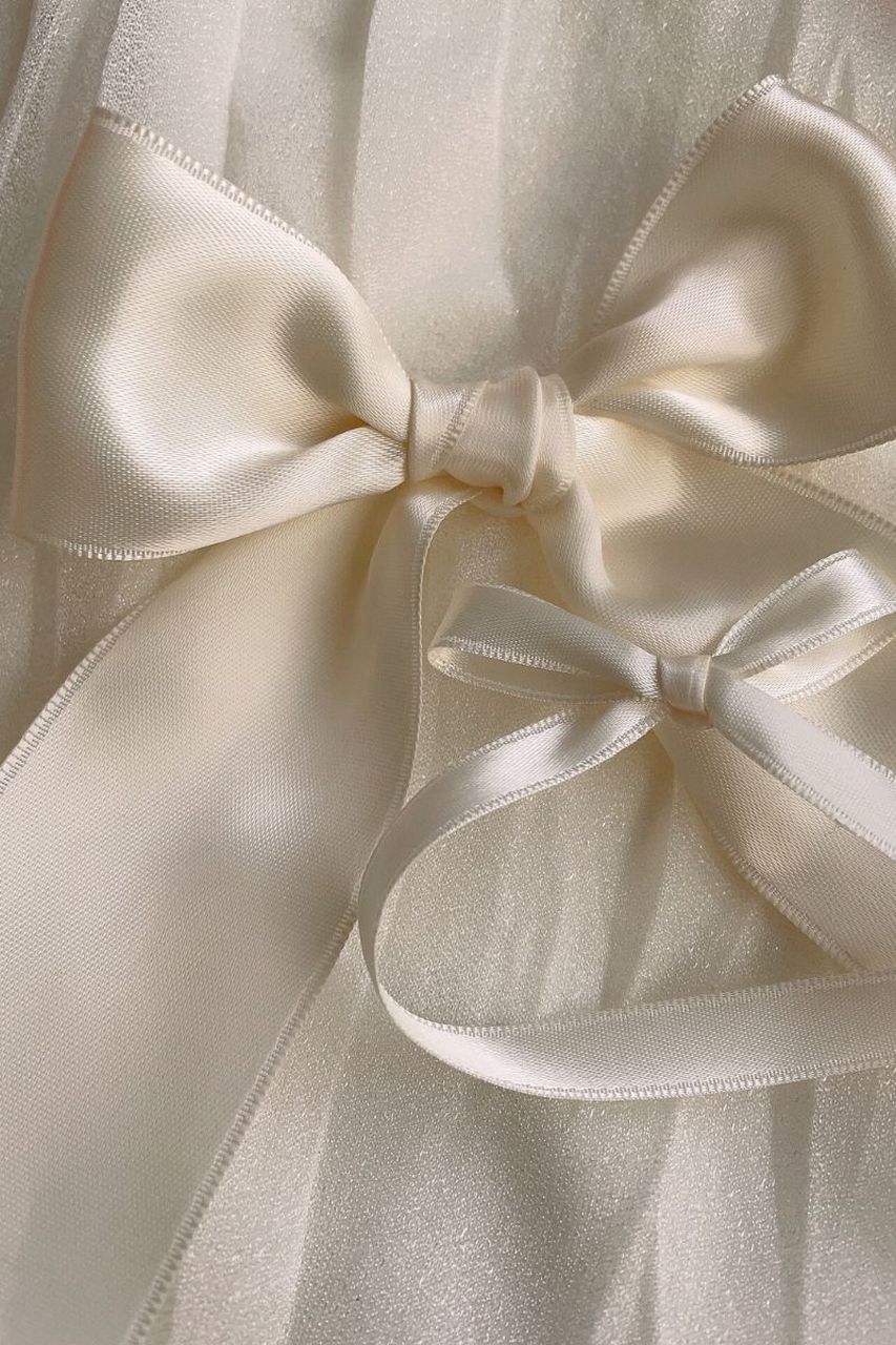 丝带图片  96 丝带轻盈飘逸,如梦幻般缠绕心间,美丽而又神秘.