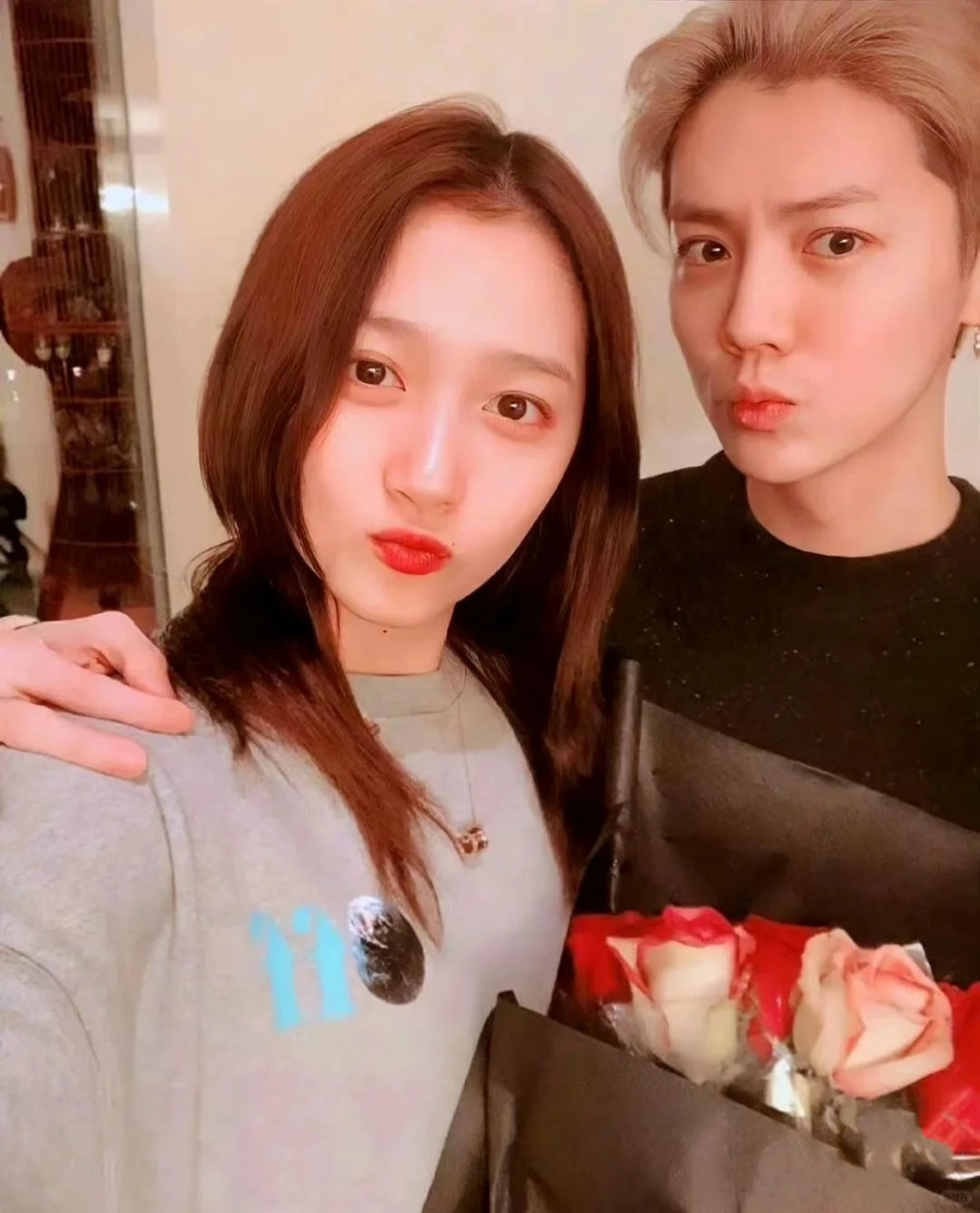 关晓彤鹿晗爆料近况!