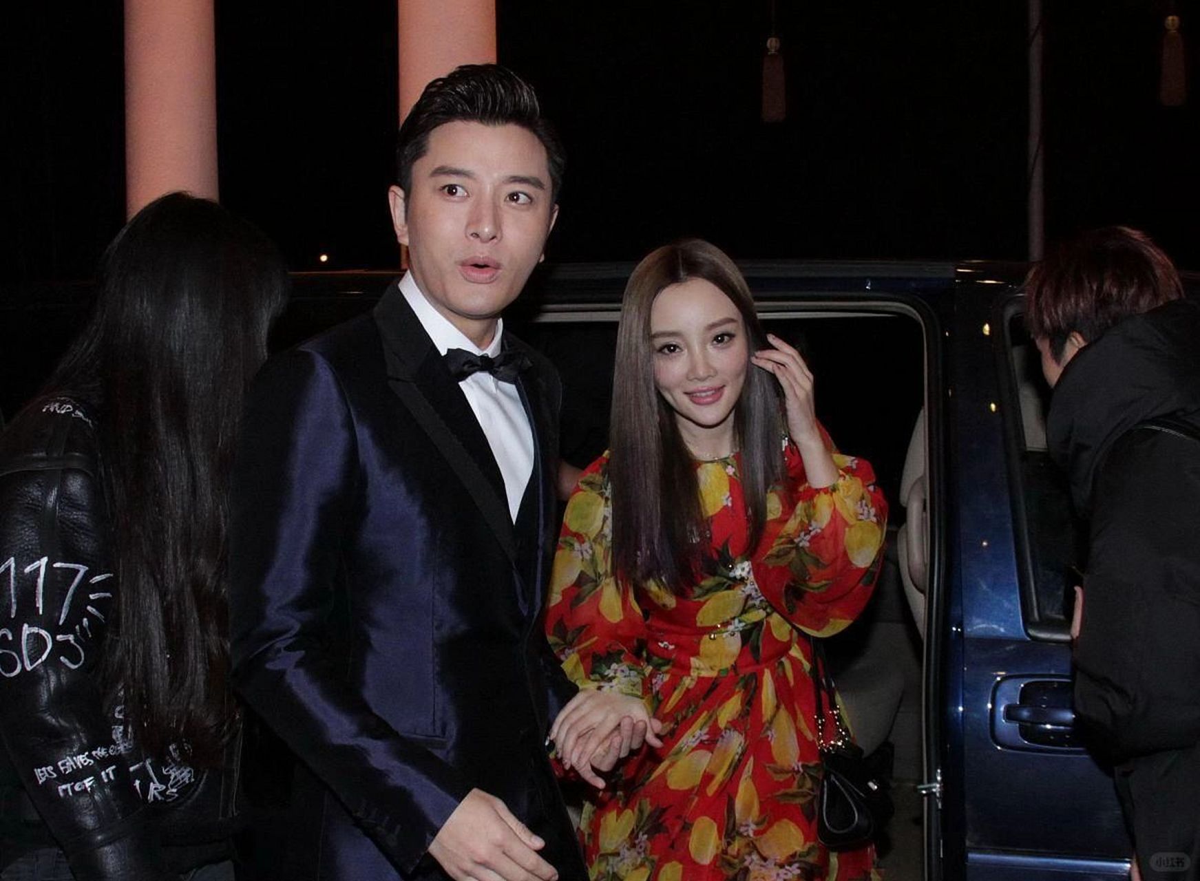 贾乃亮李小璐同框庆生,这是要高调复婚的节奏?