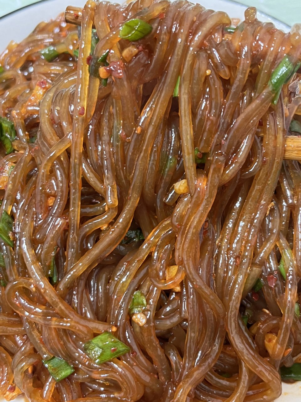 红薯粉条不仅好吃,还超级有营养!它是由红薯淀粉制成的