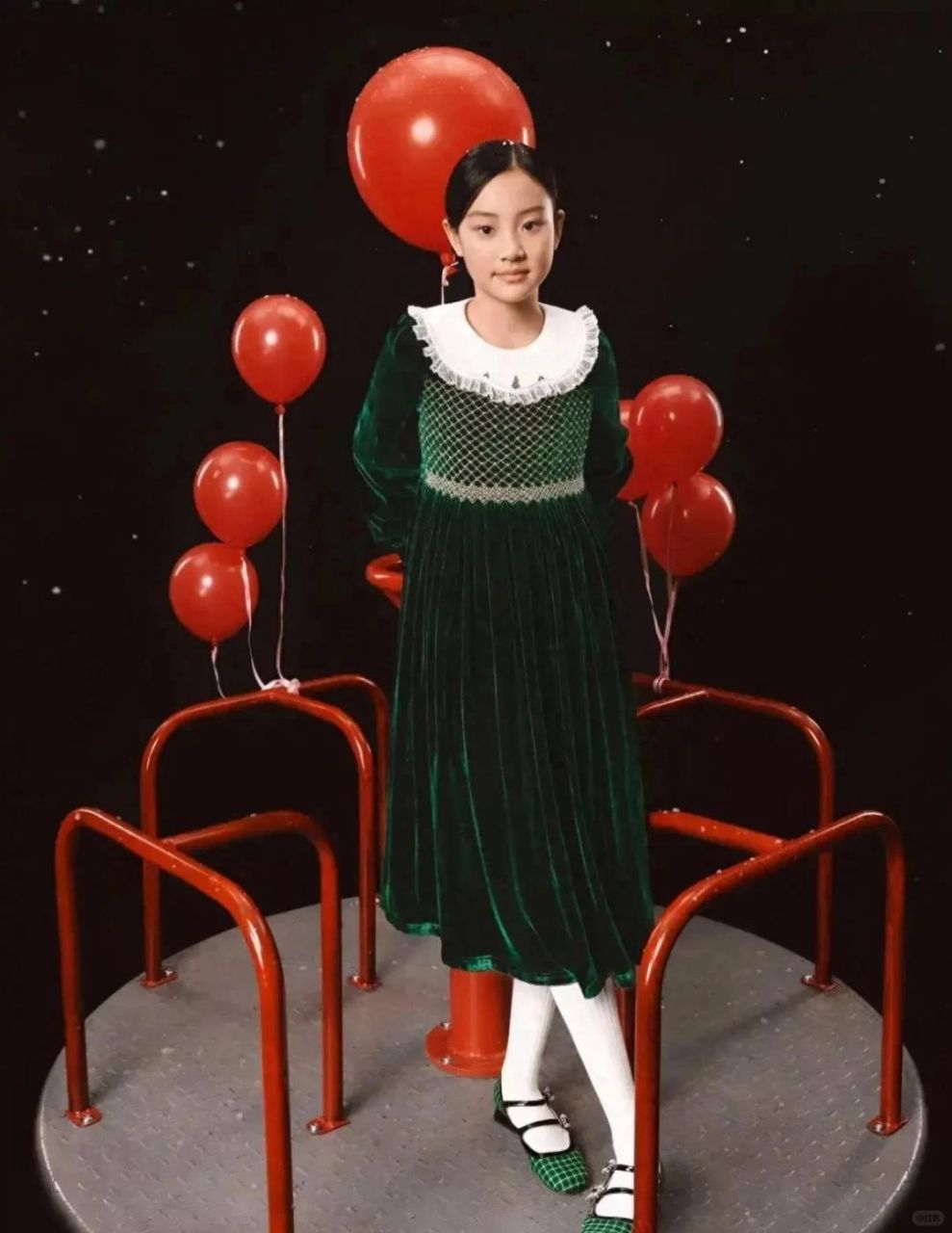 作为贾乃亮和李小璐的女儿,从小就自带光环,现在更是不得了!