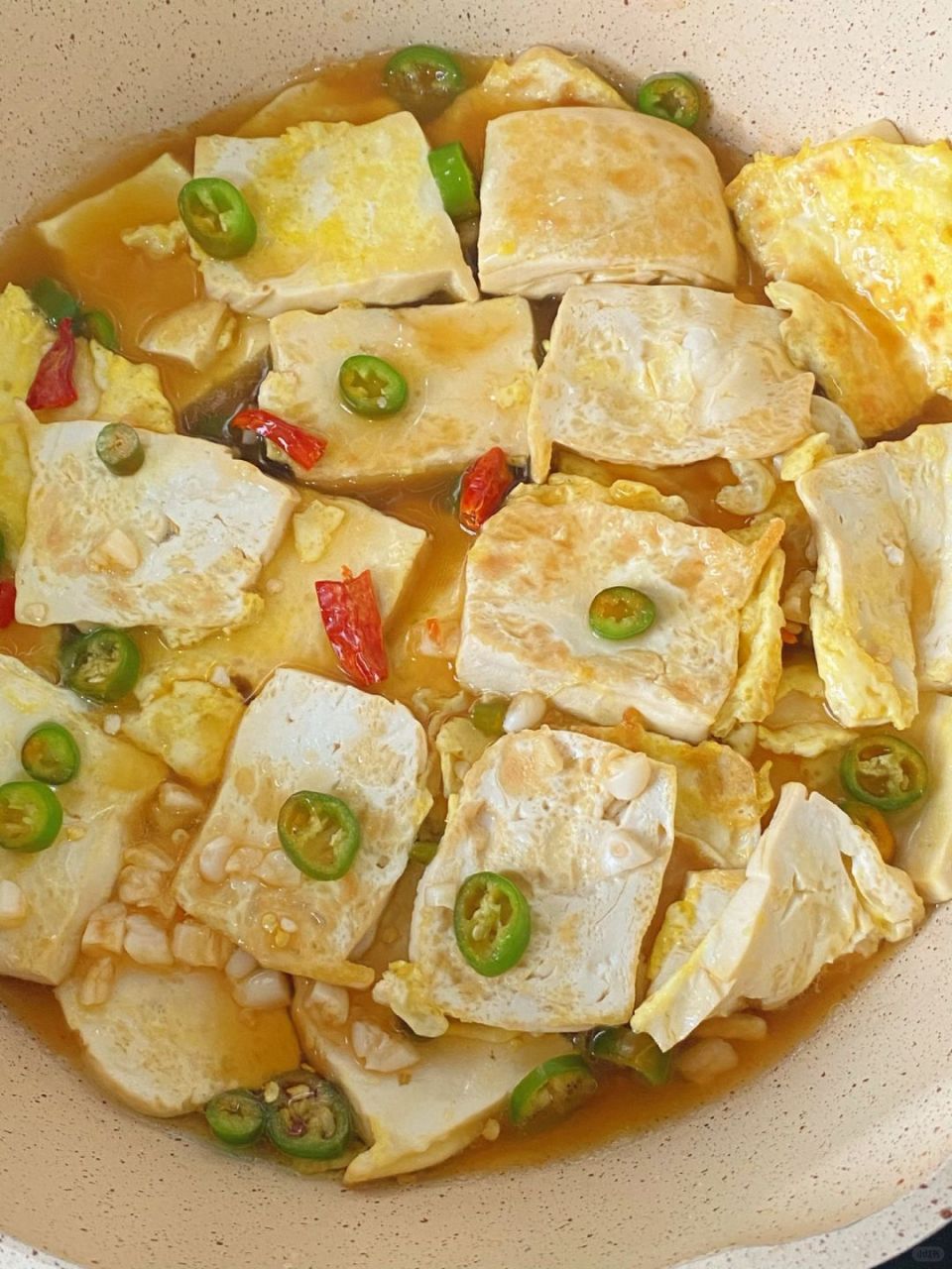 香煎豆腐块做法简单 来跟大家分享一个超级简单又好吃的低卡美食香煎