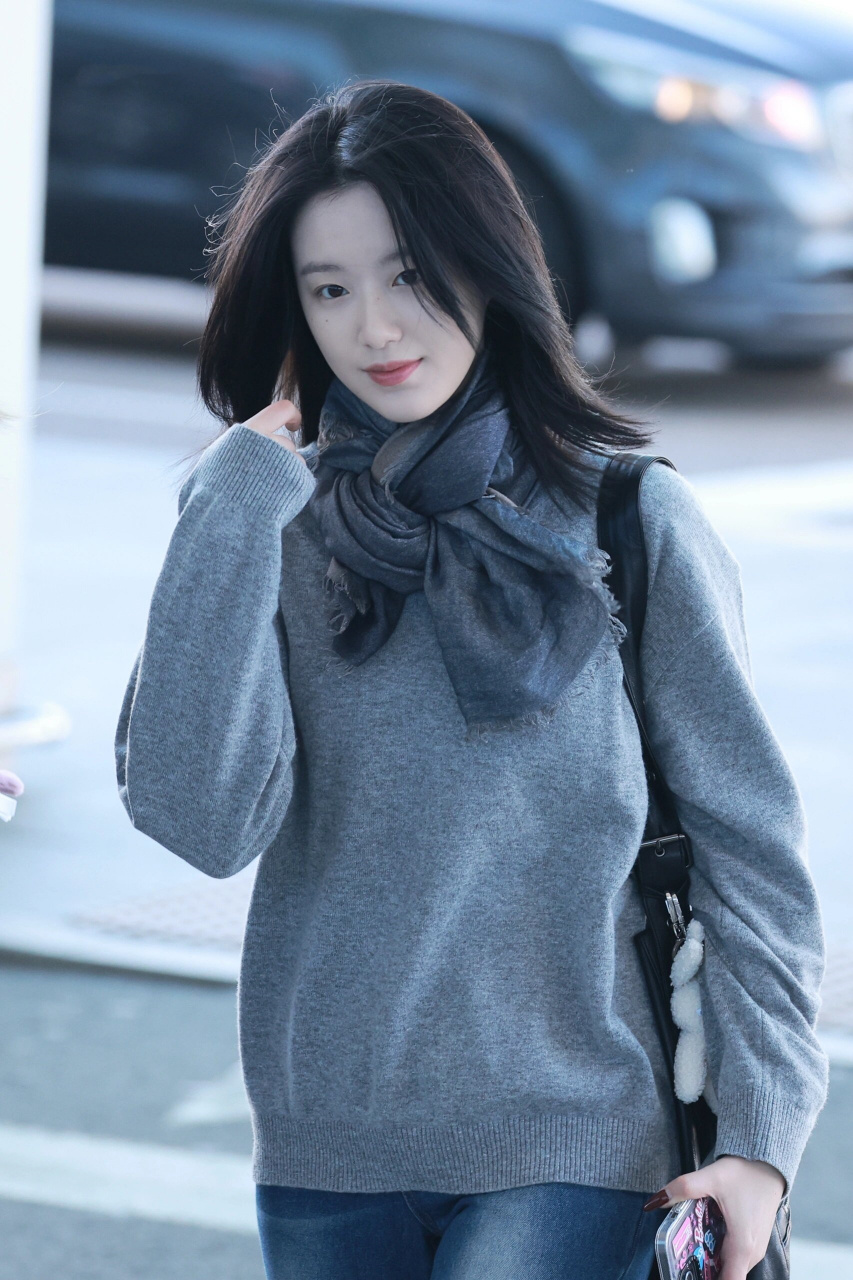 叶舒华 | 灰色毛衣是冬日恋歌女主即视感呀!