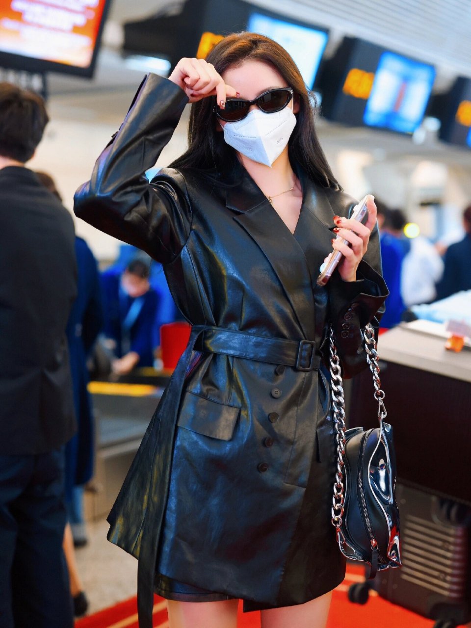 张予曦是去录制浪姐了吧6315 好想看她跳舞  张予曦的这一身黑色