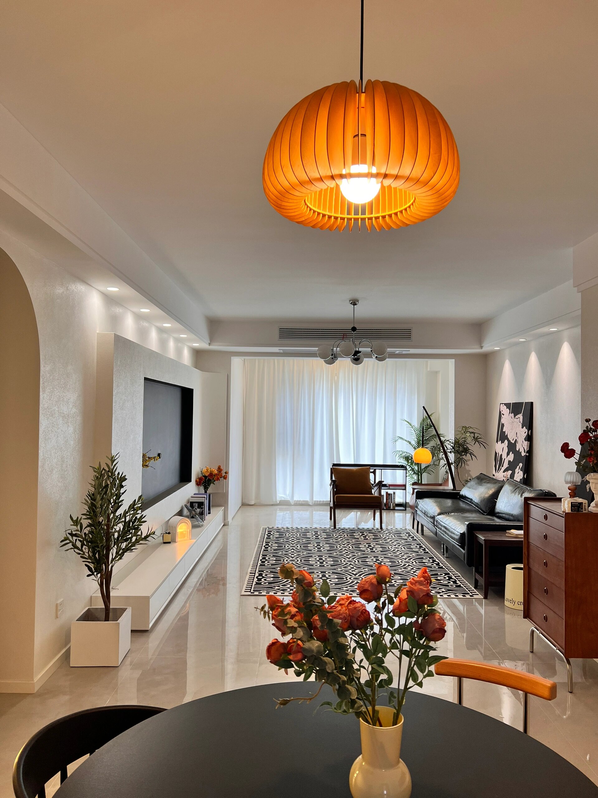 在购买软装时,我也只选择自己喜欢的. 这样装出来的家,不就是我