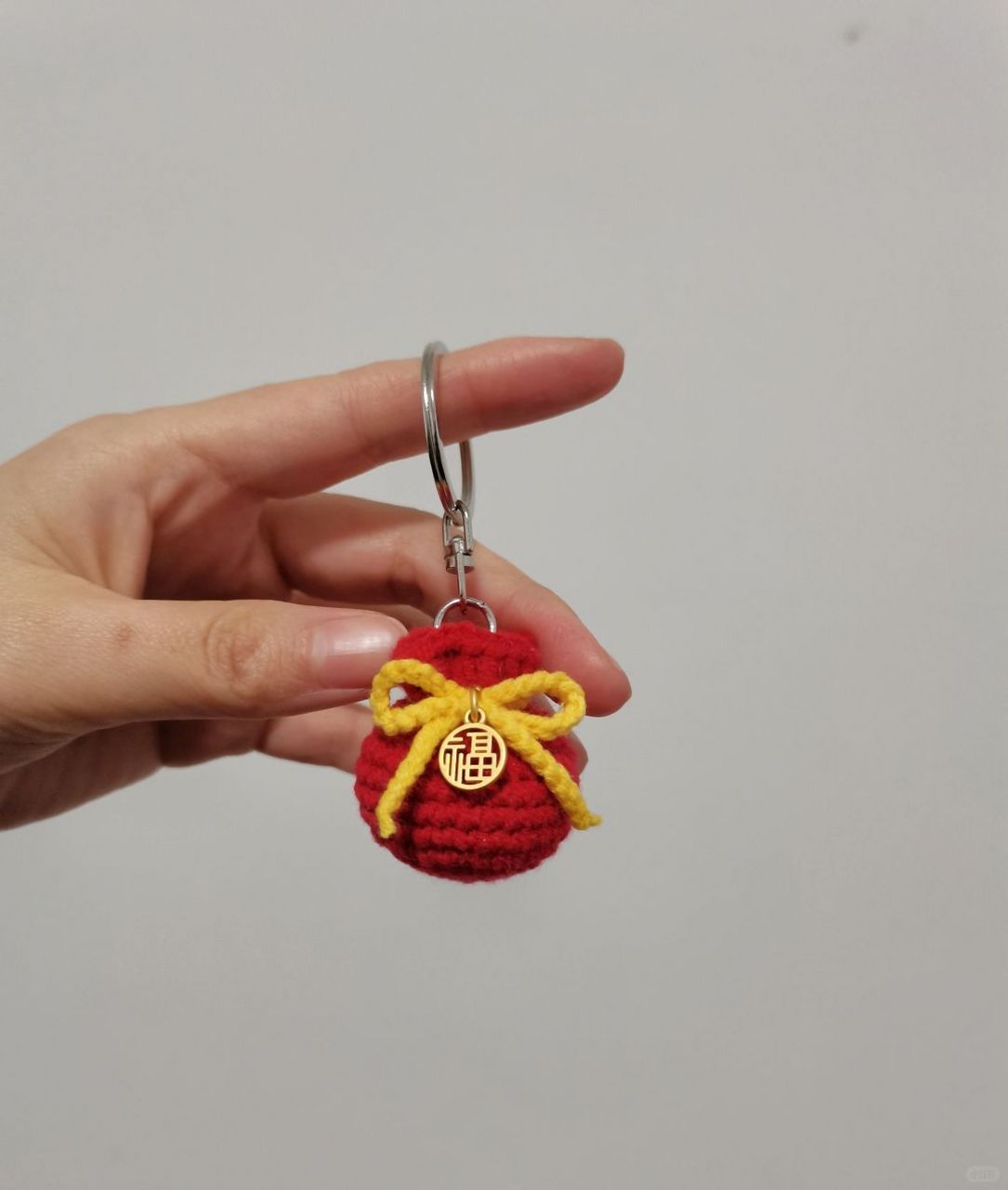 最近我迷上了钩织,这不,刚完成了一个超级可爱的福袋!