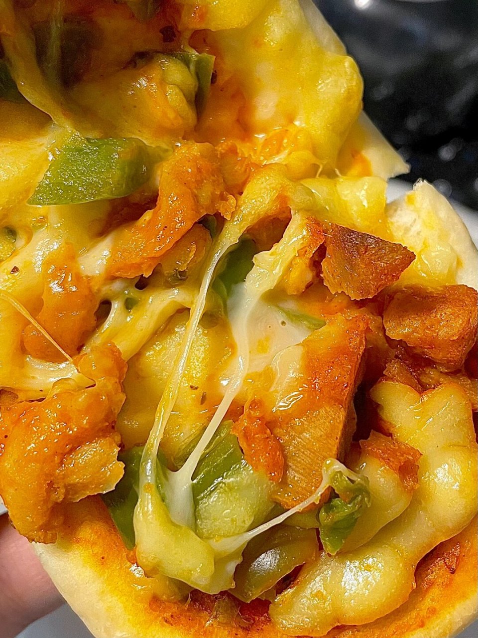 椭圆形的披萨  95椭圆形的披萨微波炉叮个一分半就能吃啦!