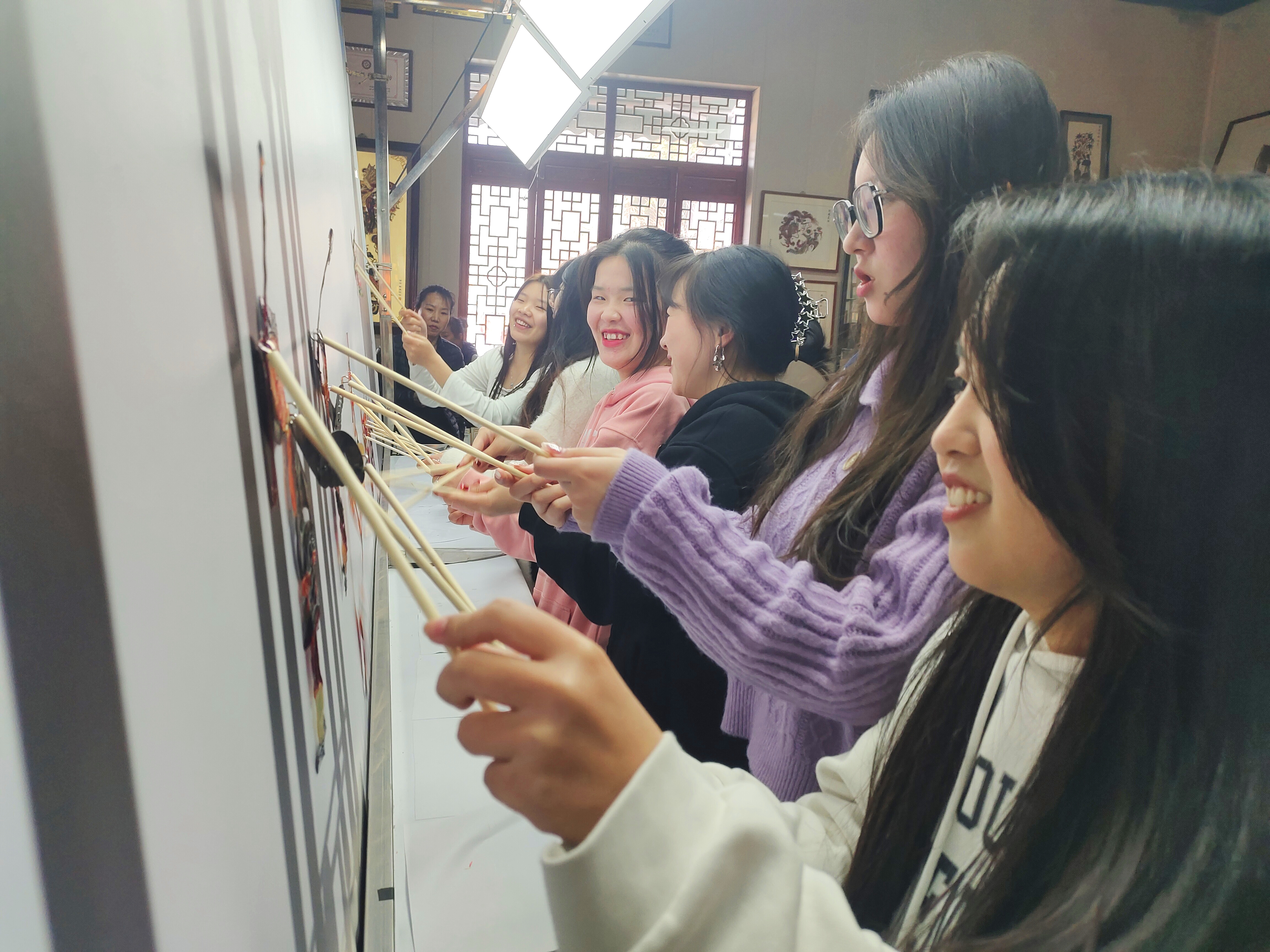 陕西国防学院积极开展华州皮影研学教育