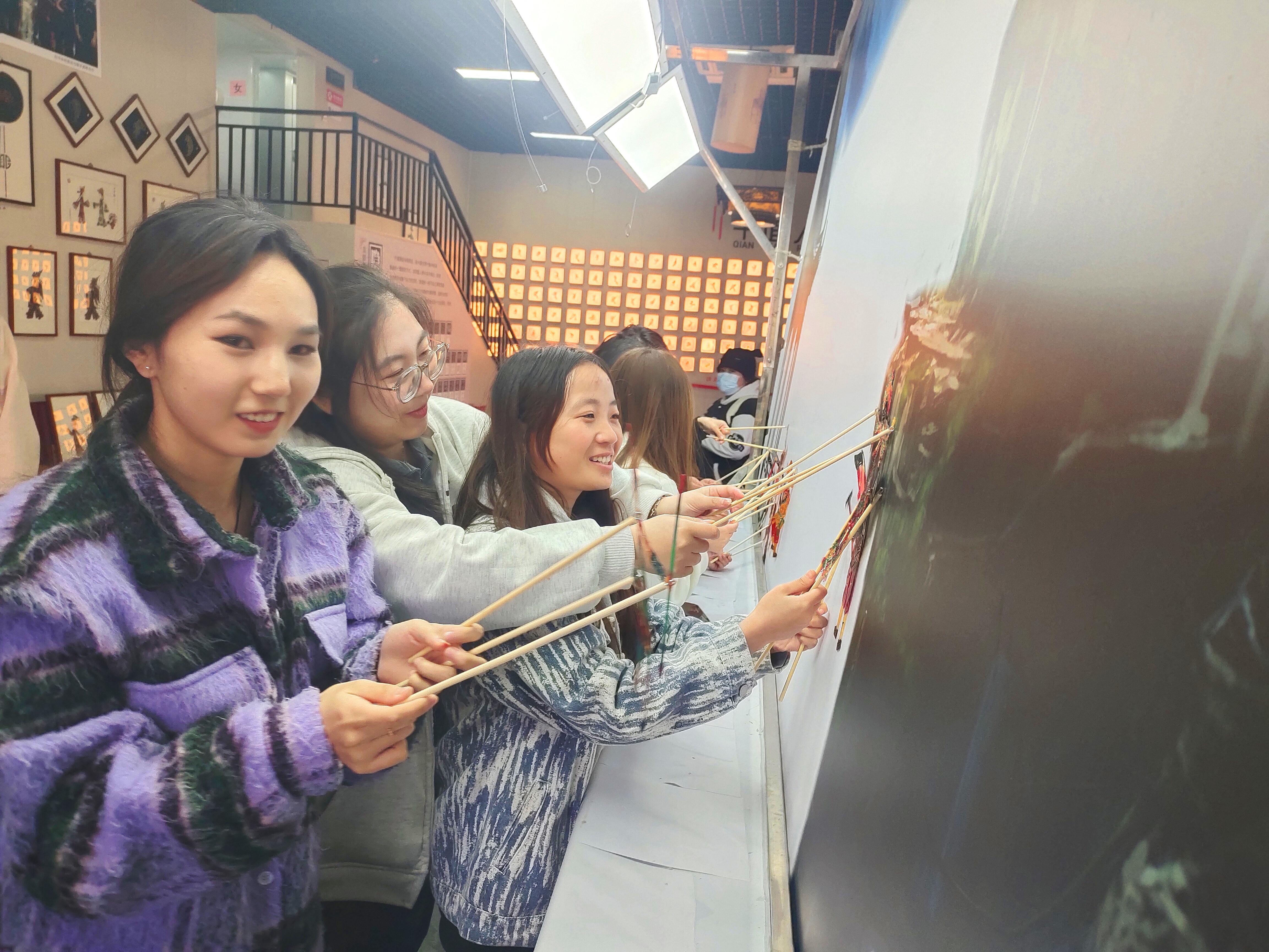 陕西国防学院积极开展华州皮影研学教育