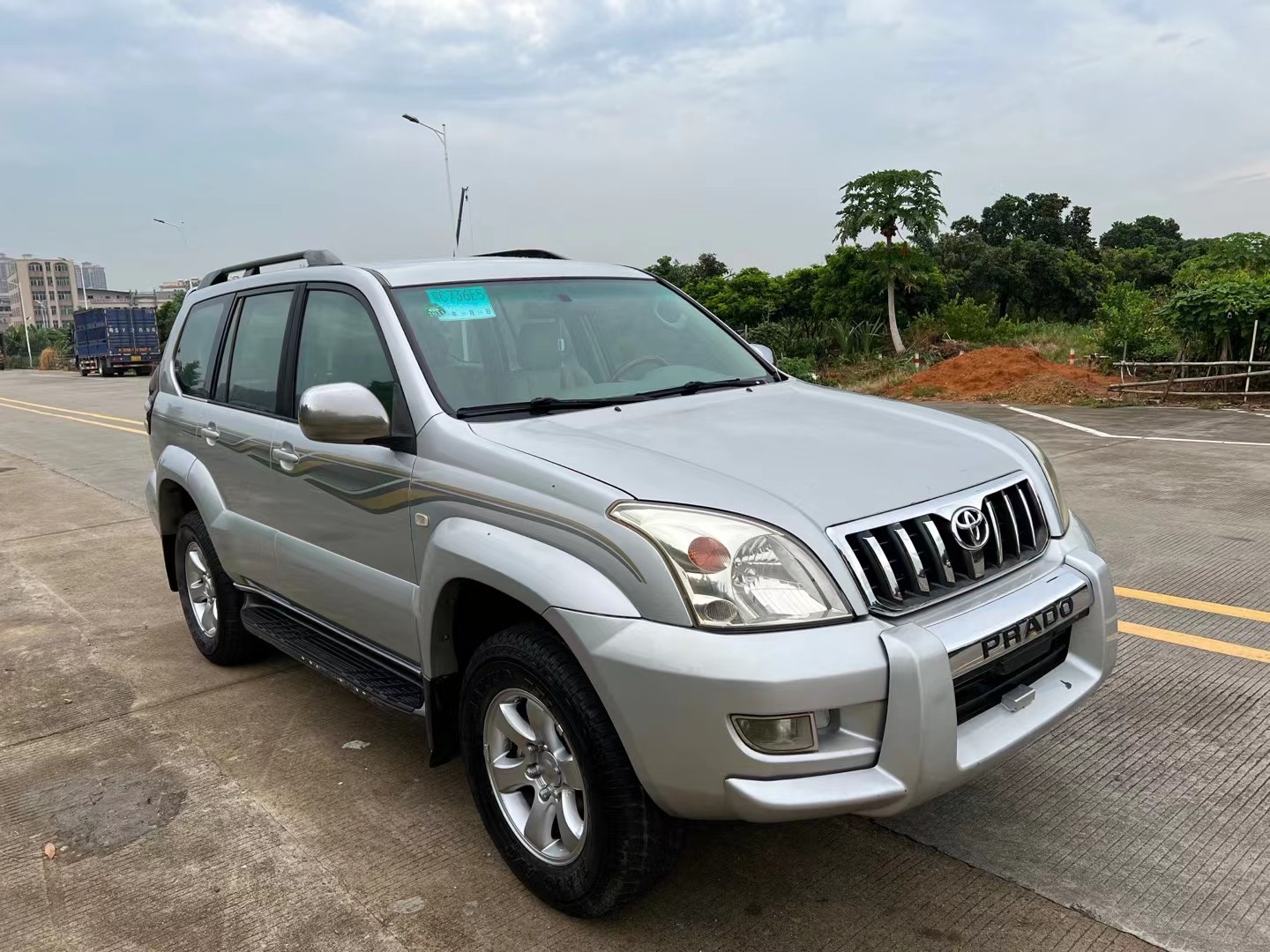 2009款丰田霸道2700 gx,一款象征着力量与耐力的越野传奇.