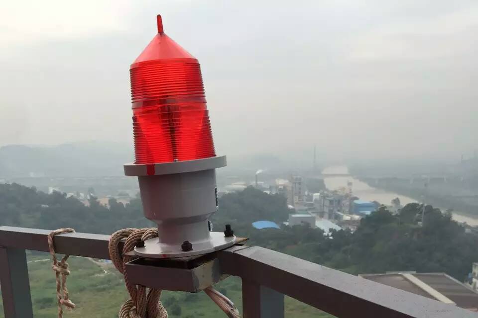 烟囱航标灯,航行者的守护神!从选址到安装,每个步骤都至关重要.