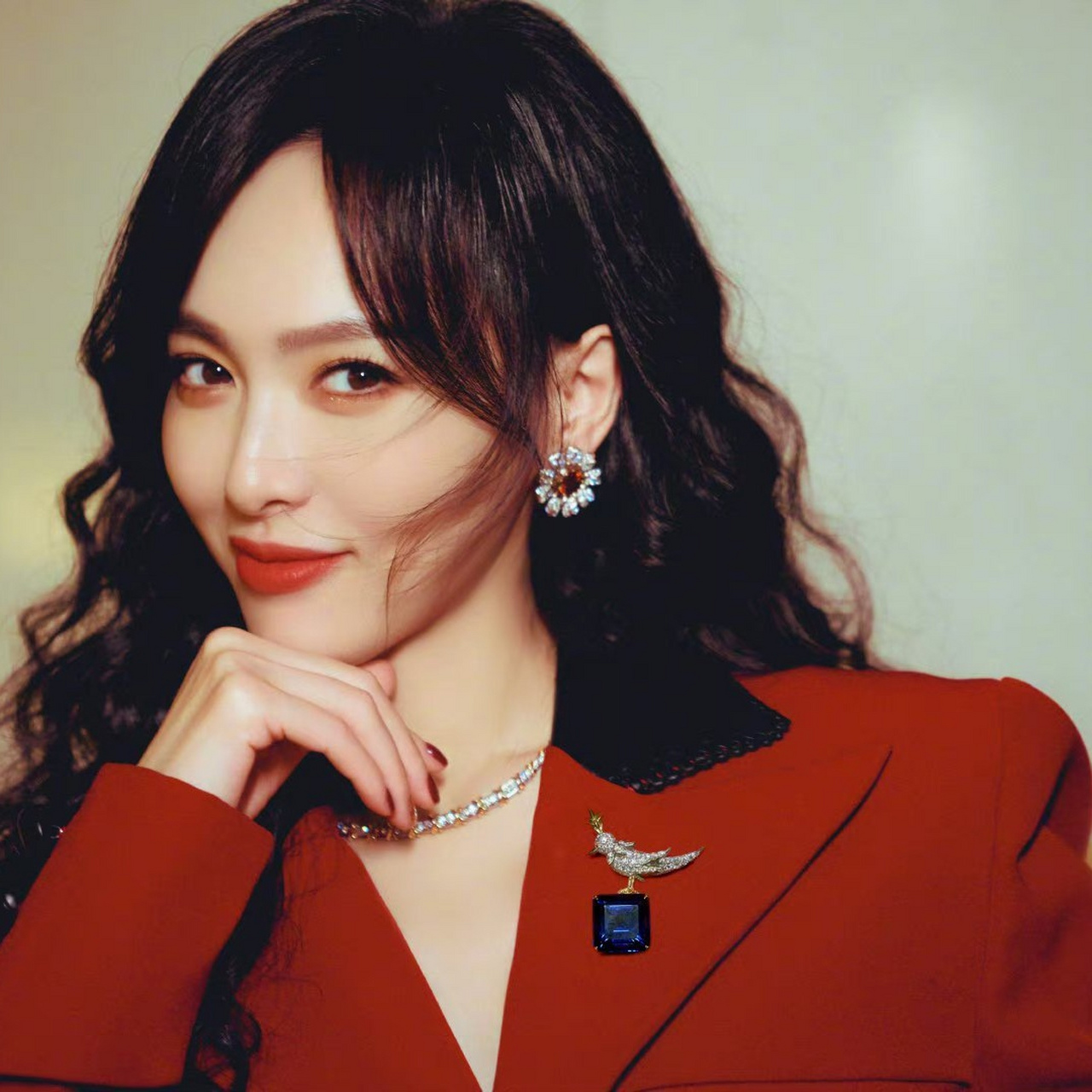 再登时尚芭莎,看演员唐嫣和杂志唐嫣会碰撞出怎样的火花